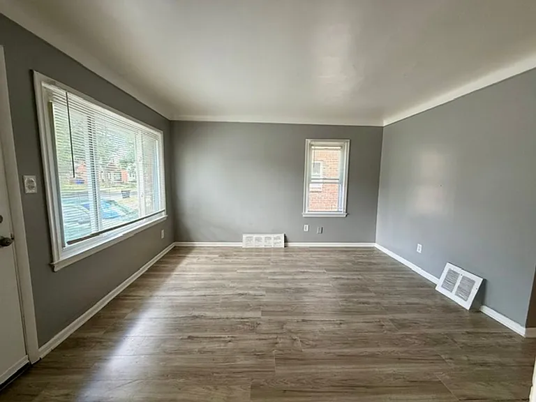 7340 Stout St — Photo 8