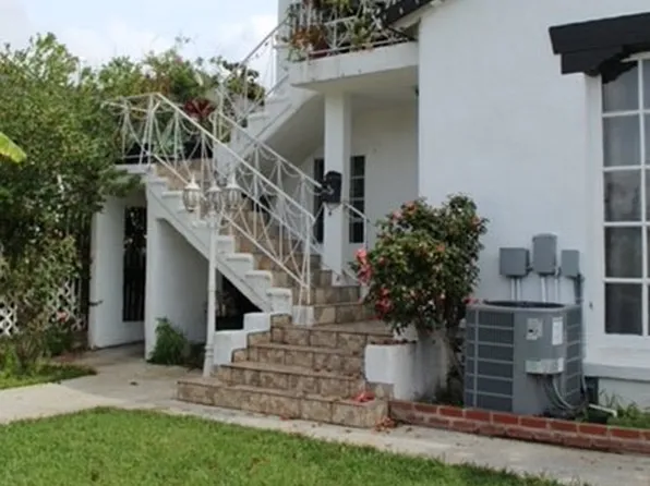 2546 S Bronson Ave, Los Angeles, CA 90018