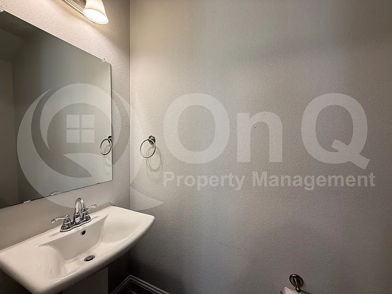 588 Hutchinson Ln — Photo 25