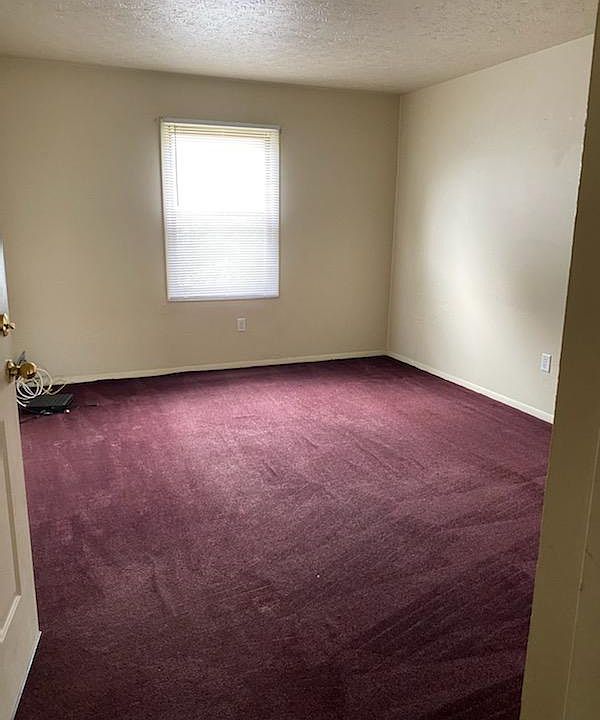 1st image of 713 Deer Trail Ct