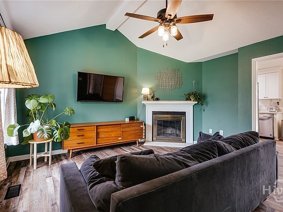 3rd image of 149 Hunters Crossing Road