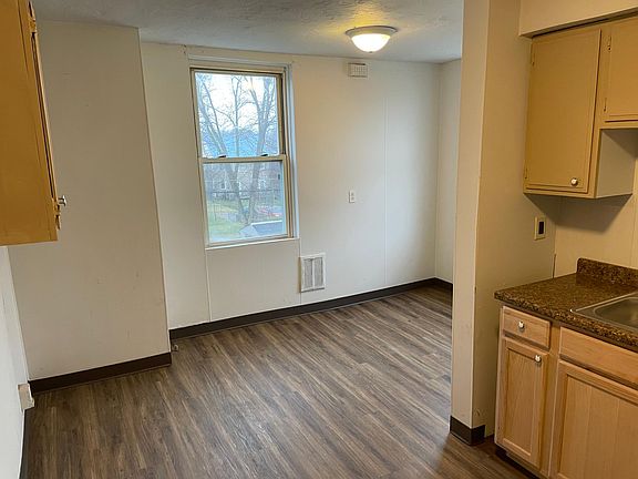 2nd image of 842 1st St Floor 2