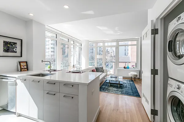 Rented by Bond New York | media 8