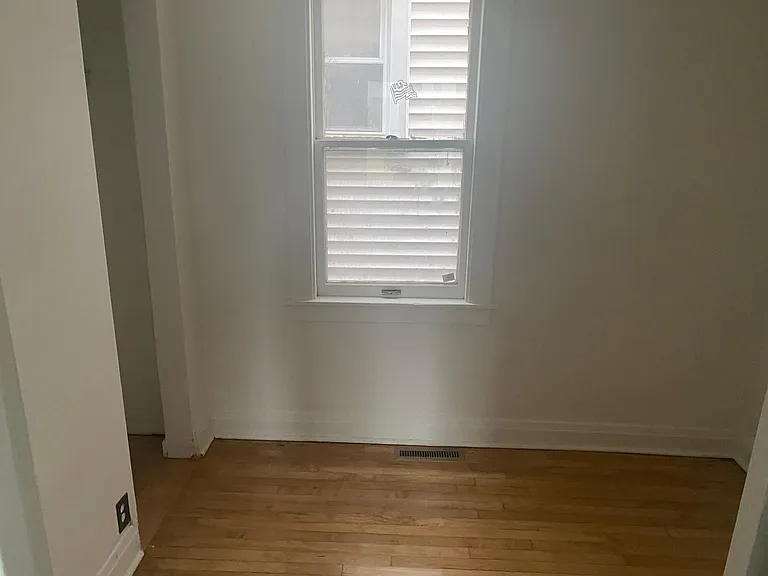 2538 Schrage Ave #LF — Photo 3