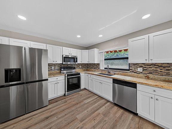 2nd image of 4867 Hawkwood Road