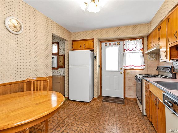 5th image of 139 Soper Street