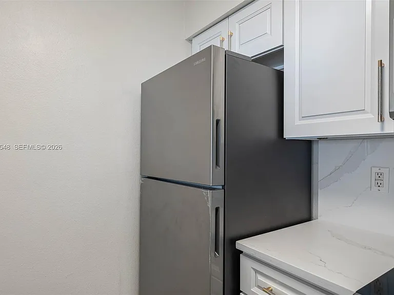 1000 W Horatio St #114 — Photo 17