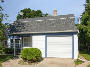 2143 S 17th St, Manitowoc, WI 54220