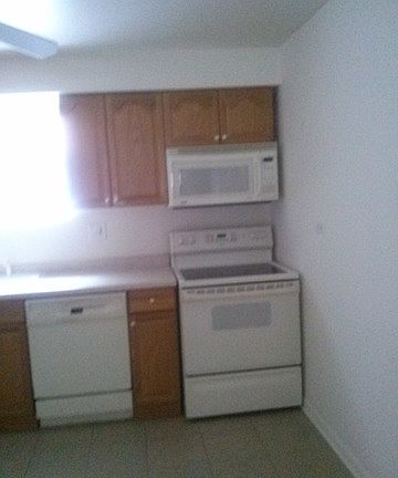 4th image of 27W160 Cooley Ave APT C