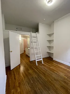 Rented by Peter R. Hungerford, LREB | media 23