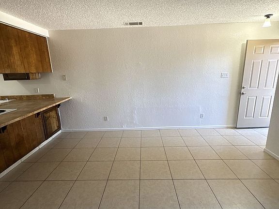 5th image of 2021-2025 S Tracy Ct #2023