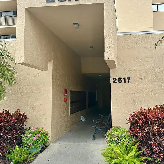 2617 Cove Cay Dr #311 — Photo 4