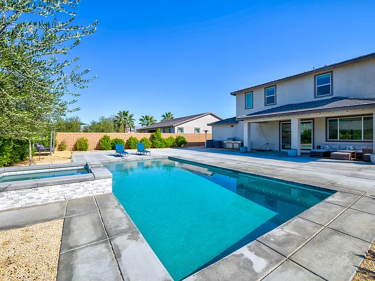 50105 Rocamora St — Photo 34