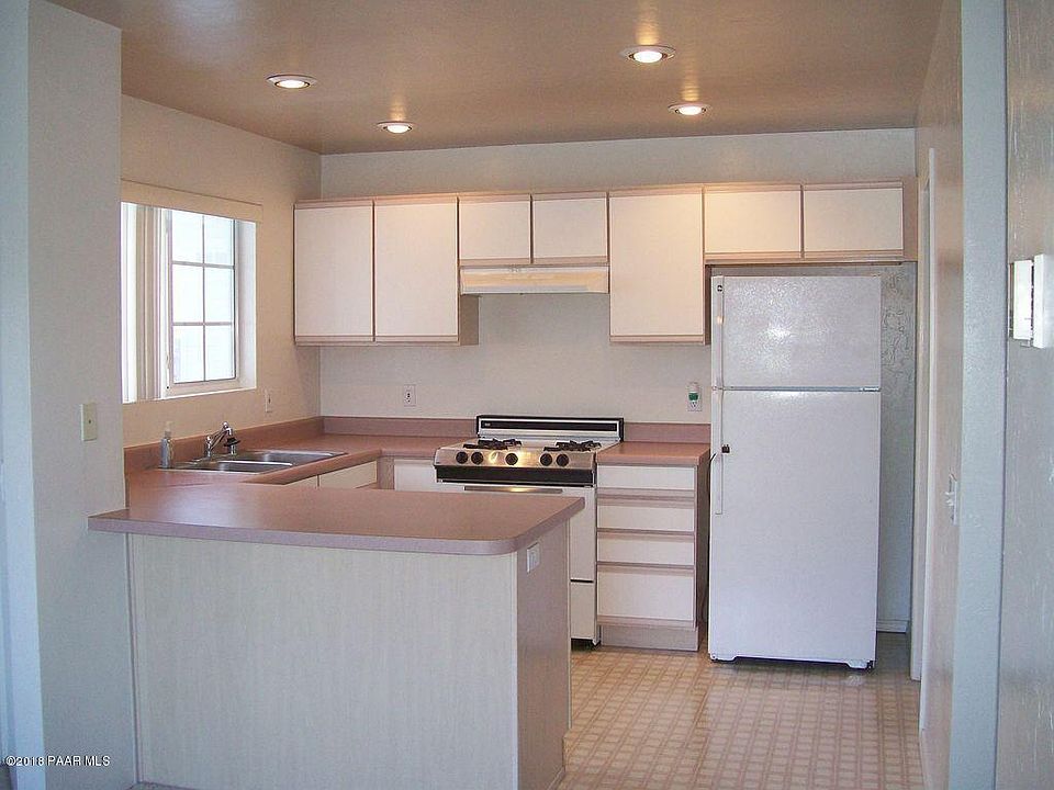 2nd image of 253 S Virginia St