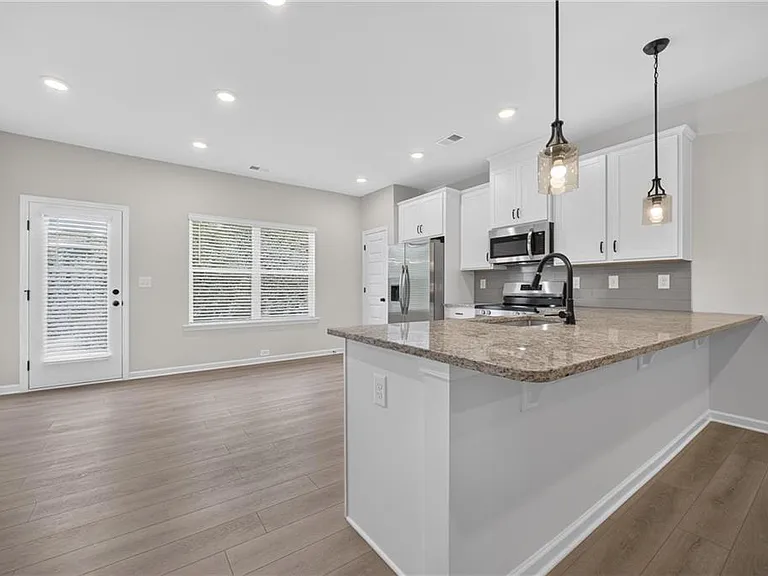 58 Jacobs Farm Ln — Photo 12