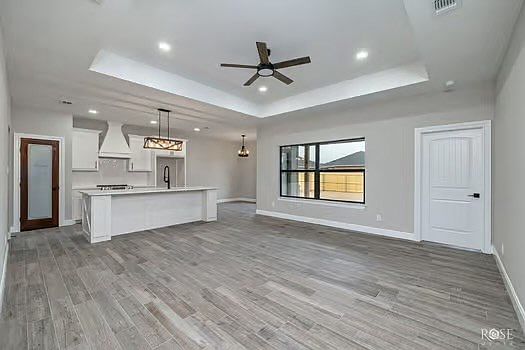 5th image of 3136 Maplewood Dr