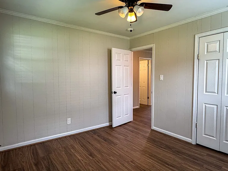 6614 Johnston St S — Photo 15