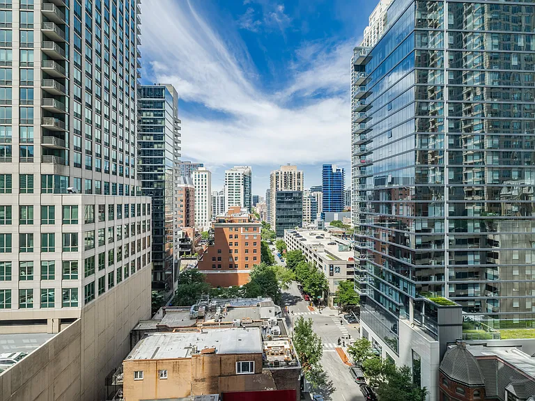 21 E Huron St #1207 — Photo 72