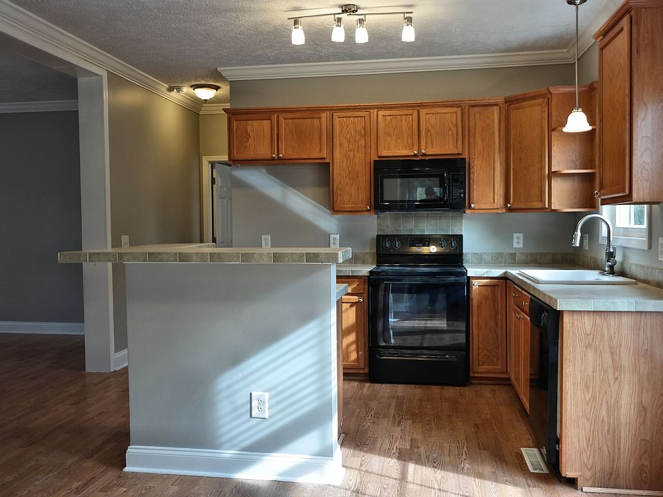 1st image of 228 Piedmont Ave