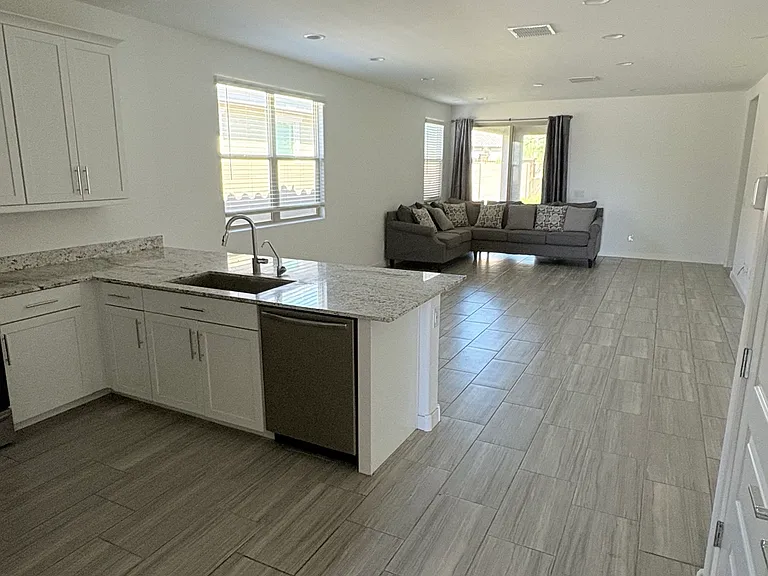 2156 W Burnside Trl — Photo 14