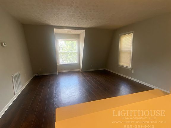 5th image of 3917 White Cedar Way