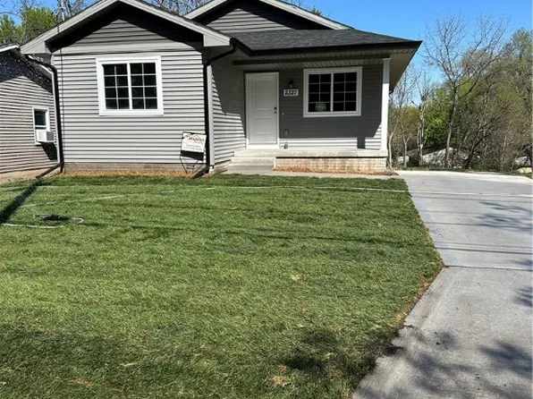 2327 SE 8th St, Des Moines, IA 50315