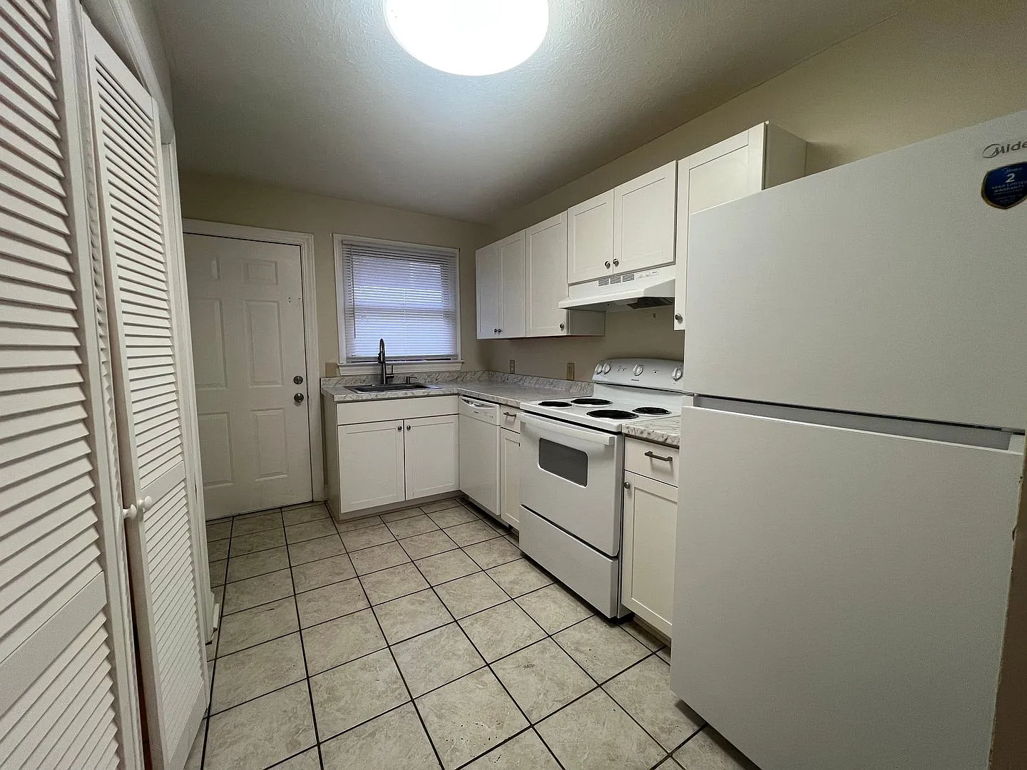 1410 Colony Park Drive — Photo 3