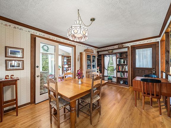 3rd image of 7630 Walking Horse Ln