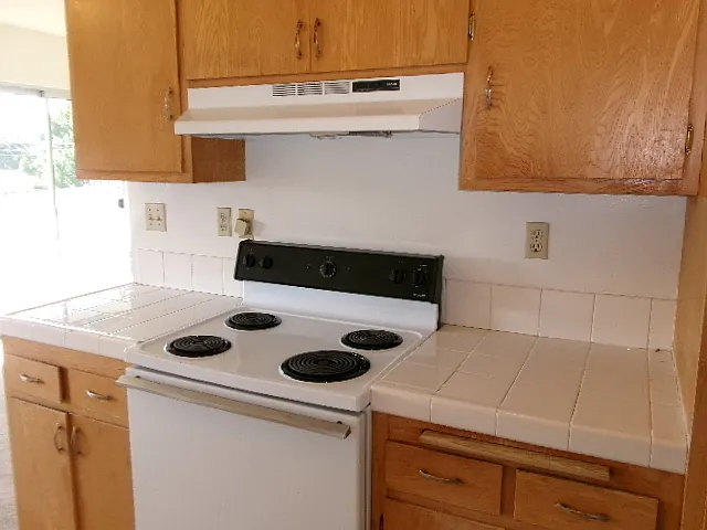 401 E Victoria St #5 — Photo 2