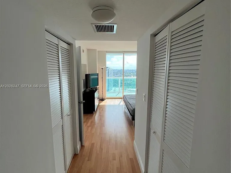 1800 N Bayshore Dr #2310 — Photo 36