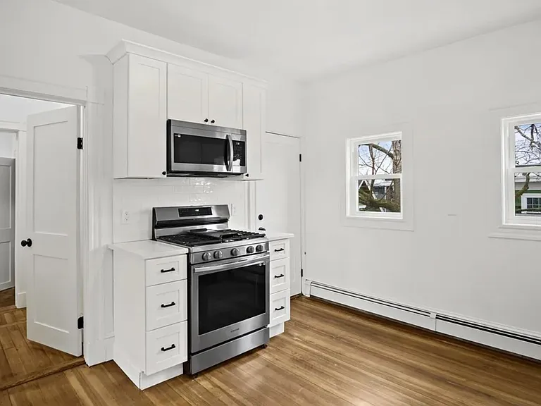 38 Woodford St #3 — Photo 12