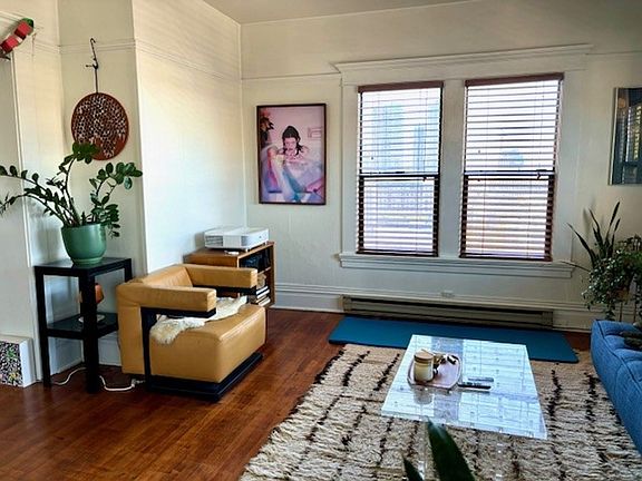 4th image of 203 Bellevue Ave E APT 23