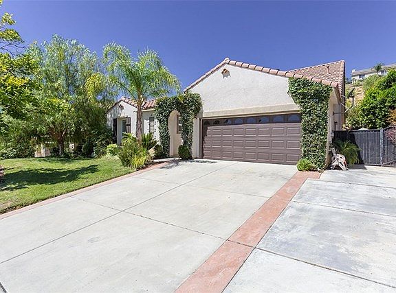 3rd image of 28441 Redwood Canyon Pl