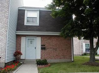 616 Ramblewood Ct, Brookville, OH 45309