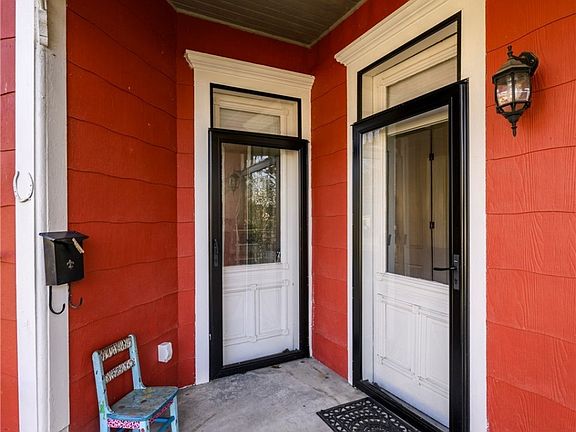 4th image of 511 E Chestnut Street