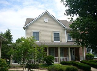 4375 Canterbury Ct, Saint Charles, IL