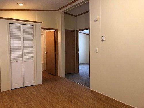 5th image of 553 Continental Cir