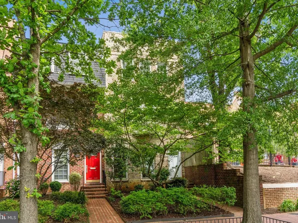 414 3rd St SE, Washington, DC 20003