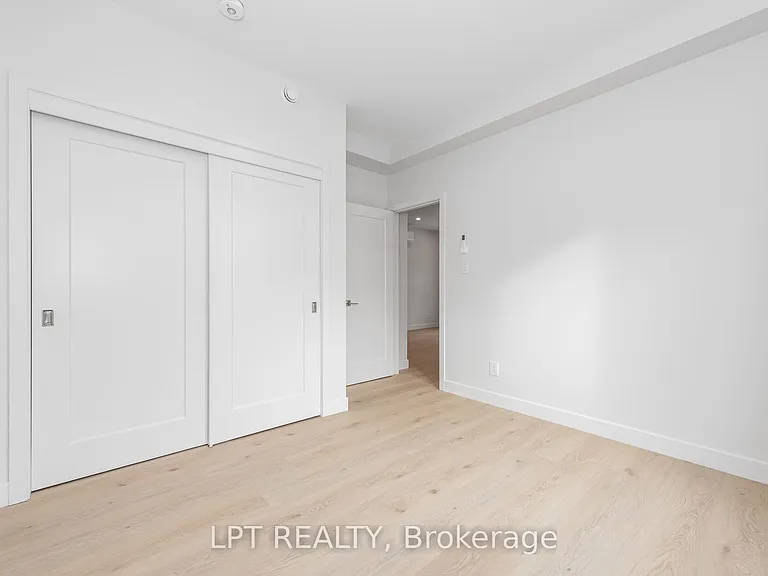 250 Shakespeare St #4 — Photo 17