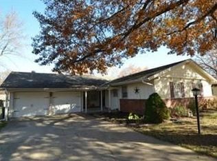 9139 Hayes Dr, Overland Park, KS 66212