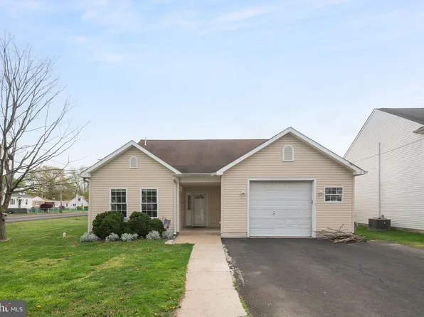 801 Central Ave, Croydon, PA 19021