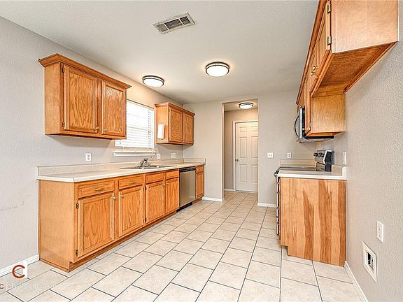 4th image of 1164 S Emily Dr