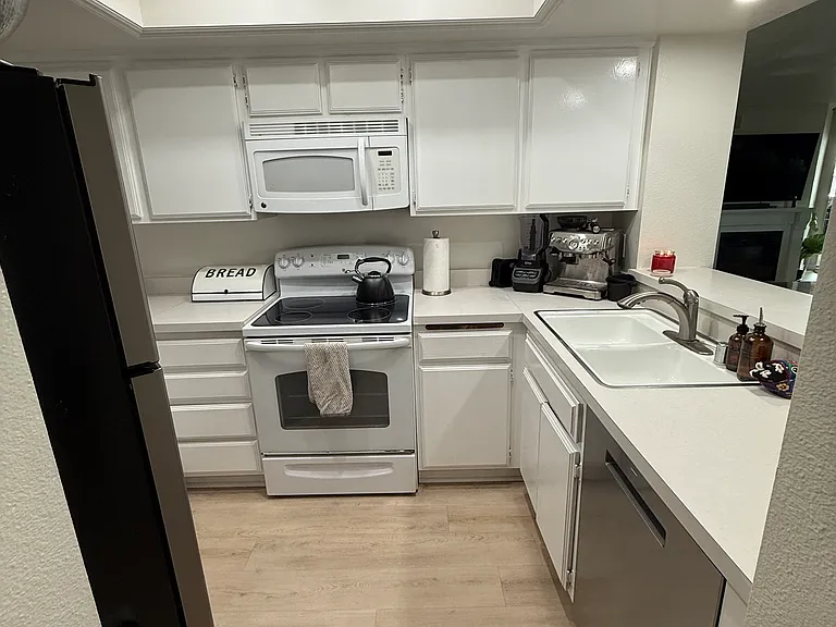 1200 Pacific Coast Hwy #106 — Photo 9