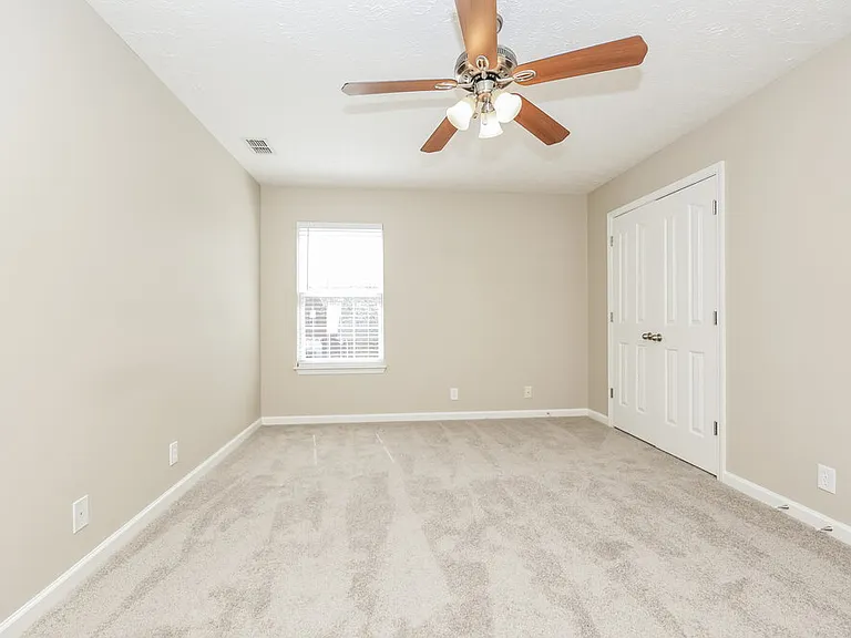2737 Portside Ct — Photo 15