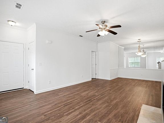 5th image of 205 Streamside Dr