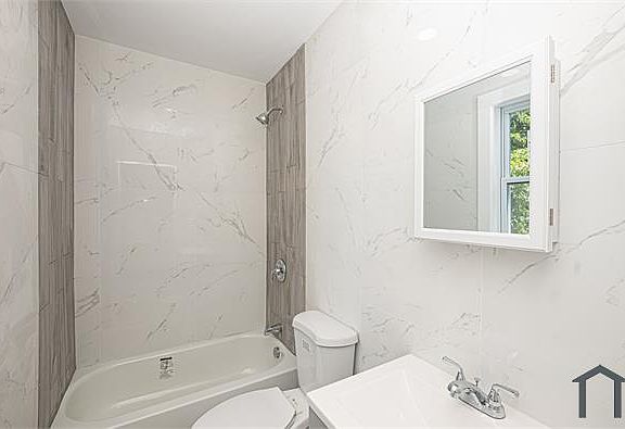 5th image of 639 S 19th St Floor 2