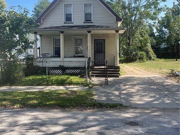 2nd image of 1231 E 60th St