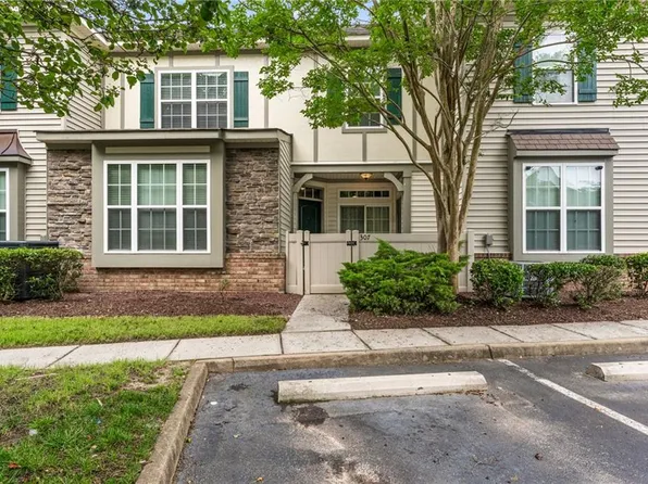307 Herons Cv, Carrollton, VA 23314