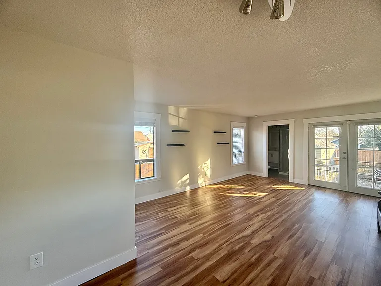 4315 Fawcett Ave — Photo 14