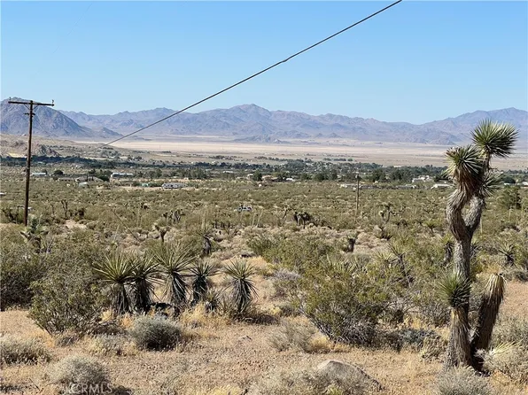 31000 Azurite Rd, Lucerne Valley, CA 92356
